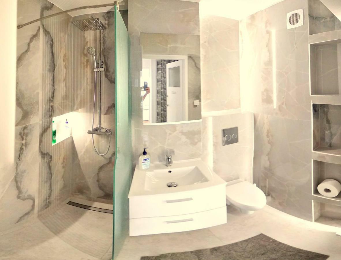 Leilighet Studio Zelazna Near Old Town *